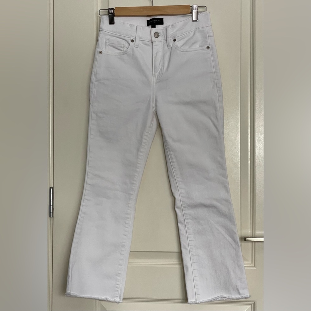 BANANA REPUBLIC White Cropped Stretch Jeans Raw Hem Size 26/2 Petite